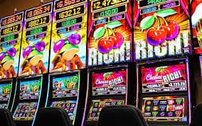 vip8800 ကာစီနို Table Game Blackjack ကစားနေသောမြင်ကွင်း